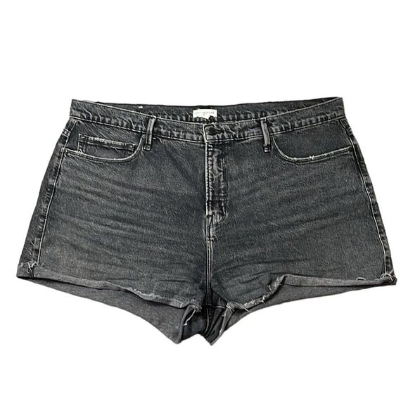 Good American Jean Shorts Woman’s Size 15 Black Denim Cut Off Raw Hem 3” Inseam - Picture 1 of 9